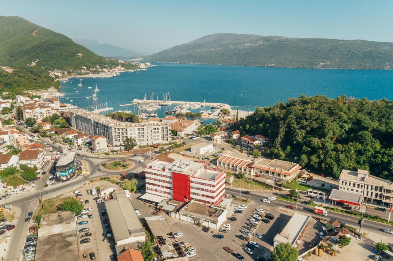 Отель Centar Novi Херцег-Нови Экстерьер фото